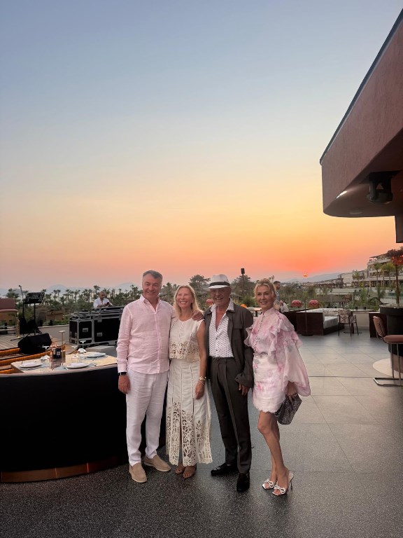 Erol Gönül, Yeni Ya��n� Dostlar�yla Fethiye�de Kutlad�